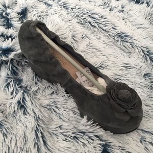 ‼️❤️GRAY LOW WEDGES❤️‼️