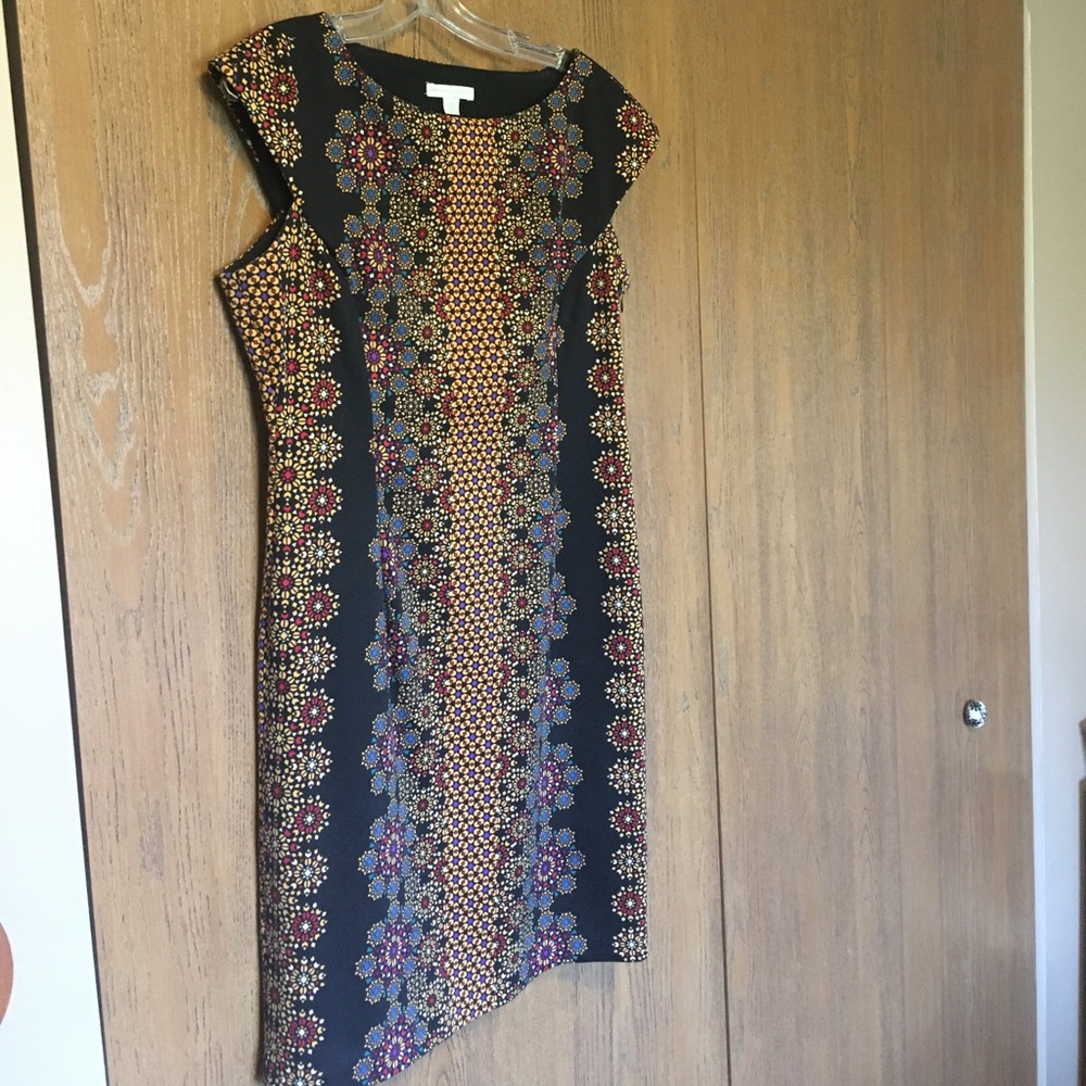 Capped sleeve form fitting dress