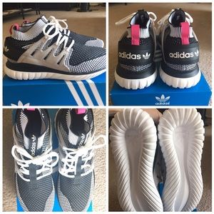 ALMOST NEW Adidas Tubular Nova PK Sz 9 Men