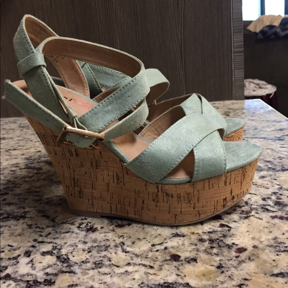 Teal wedges