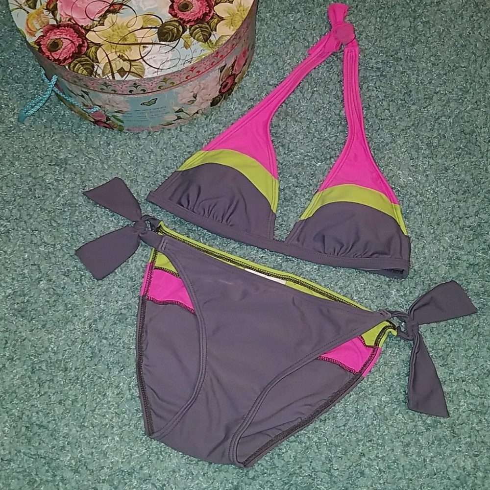 Swim suit