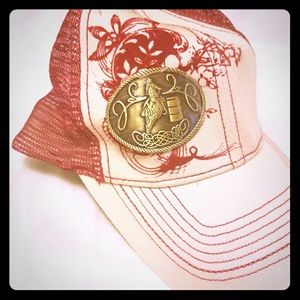 Unisex cap.