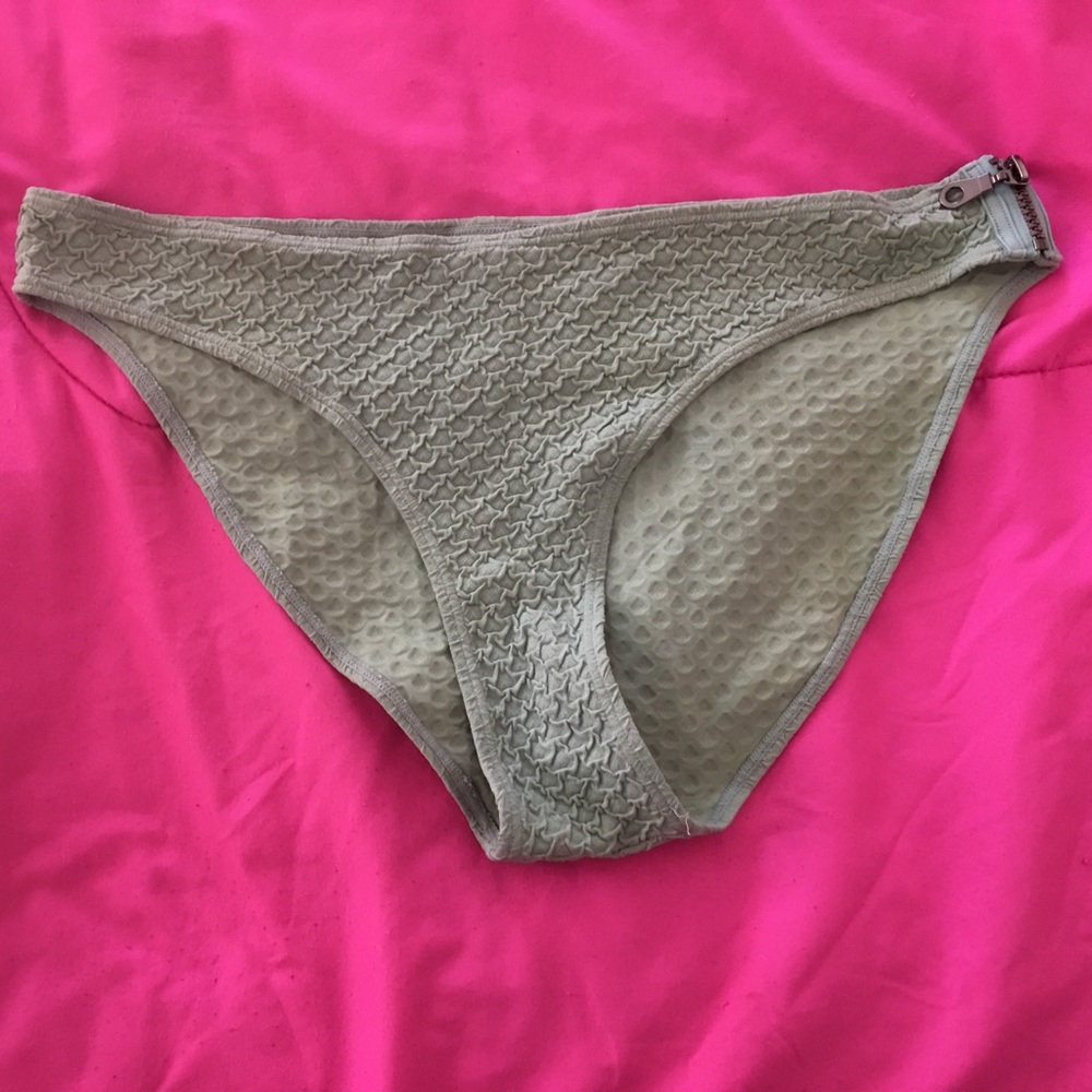 Swimwear !!new with zippe on the side!!