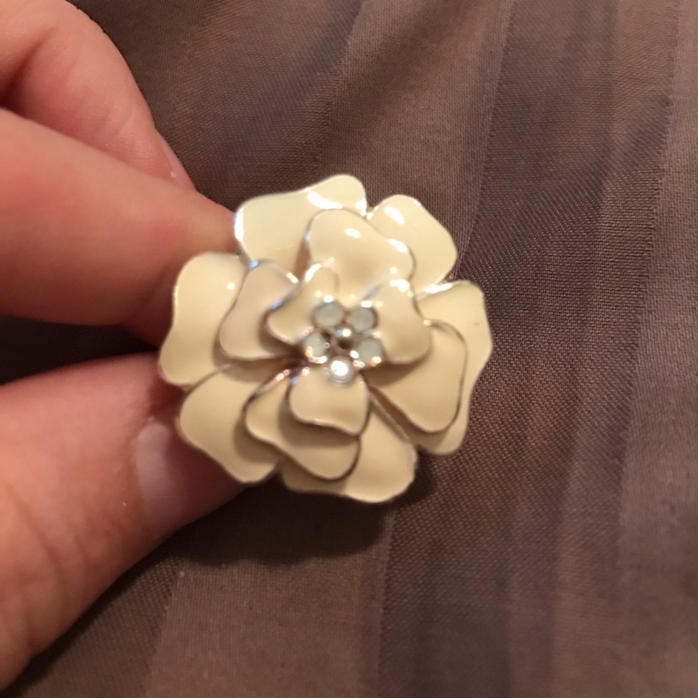 Stella and Dot flower ring
