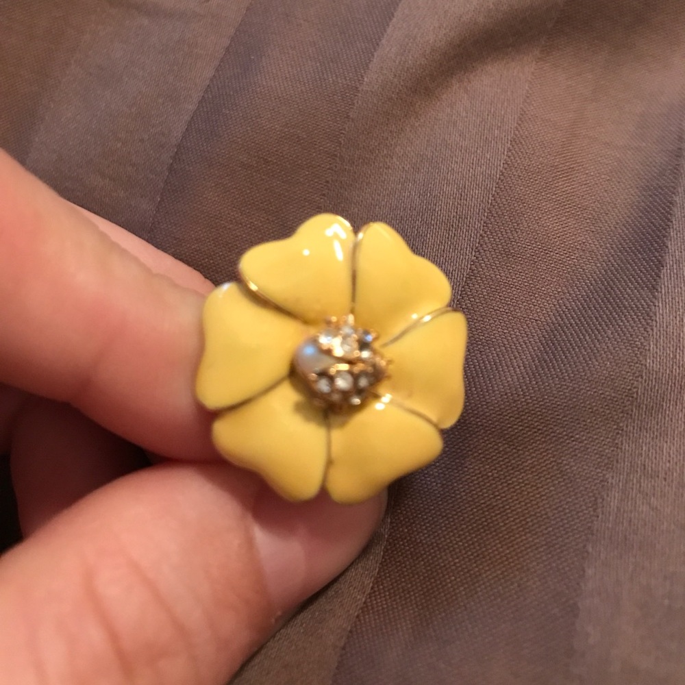 Stella and Dot flower ring yellow