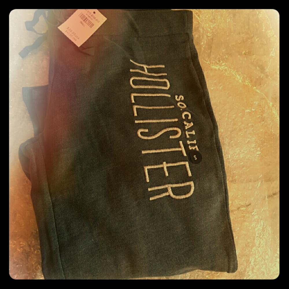 Hollister women's size S gray