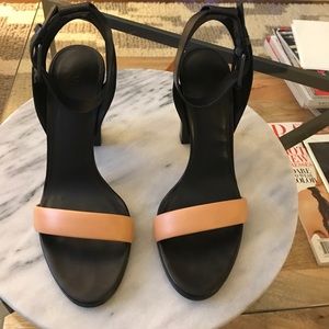 Vince ankle strap sandal, blk/nude, size 8.5