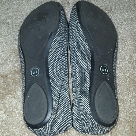 Gap flats - Picture 3 of 3