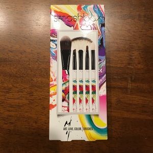 Smashbox ART.LOVE.COLOR brush set