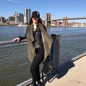 Meet your Posher, Oliusia