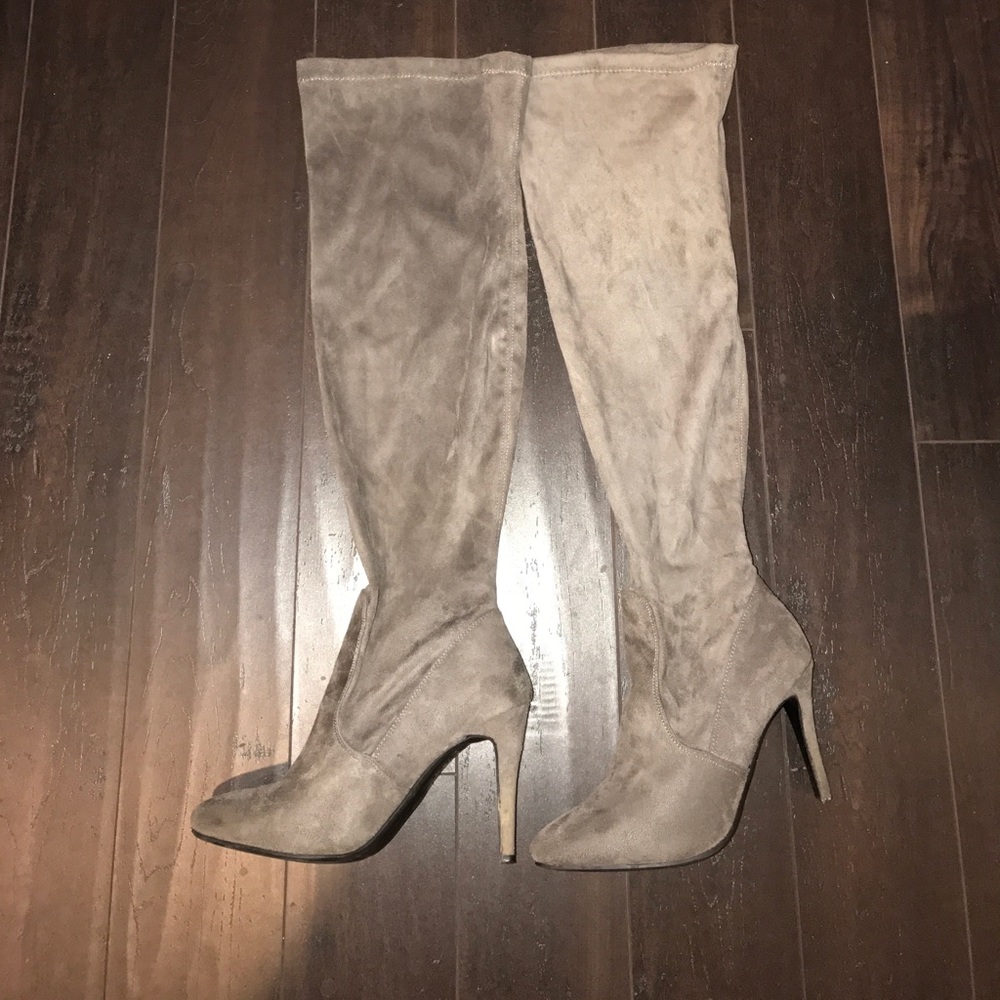 SHOEDAZZLE gray over the knee microfiber boots