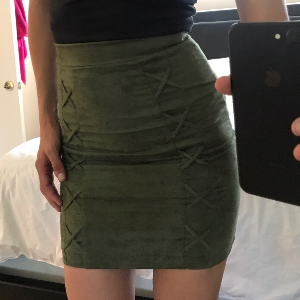 lace up suede // mini skirt - Picture 3 of 5