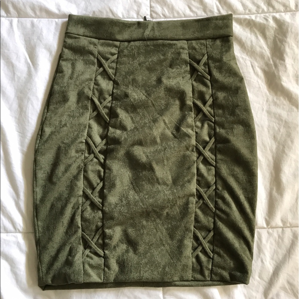 lace up suede // mini skirt - Picture 4 of 5