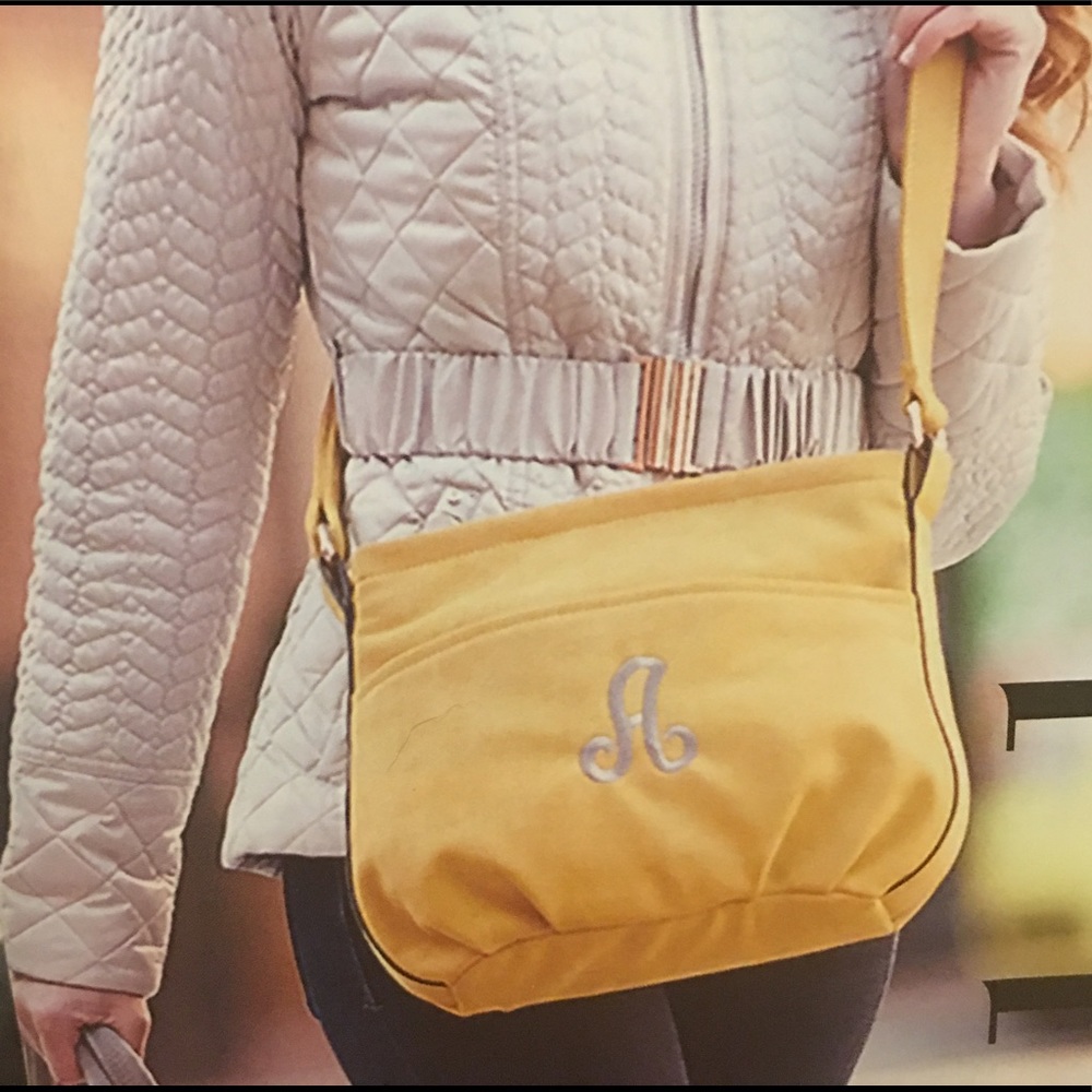 NWT Signature Crosstown