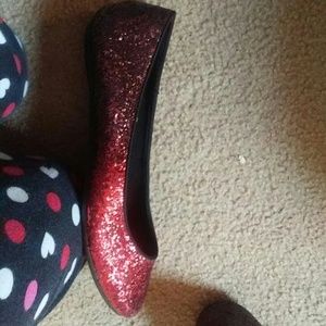 Red/black flats