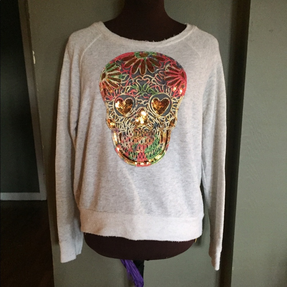 🎉FINAL Beautiful skull design sweatshirt