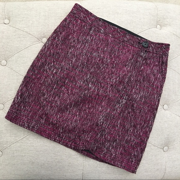 LOFT Dresses & Skirts - ✅ Loft Mini Skirt with Pockets