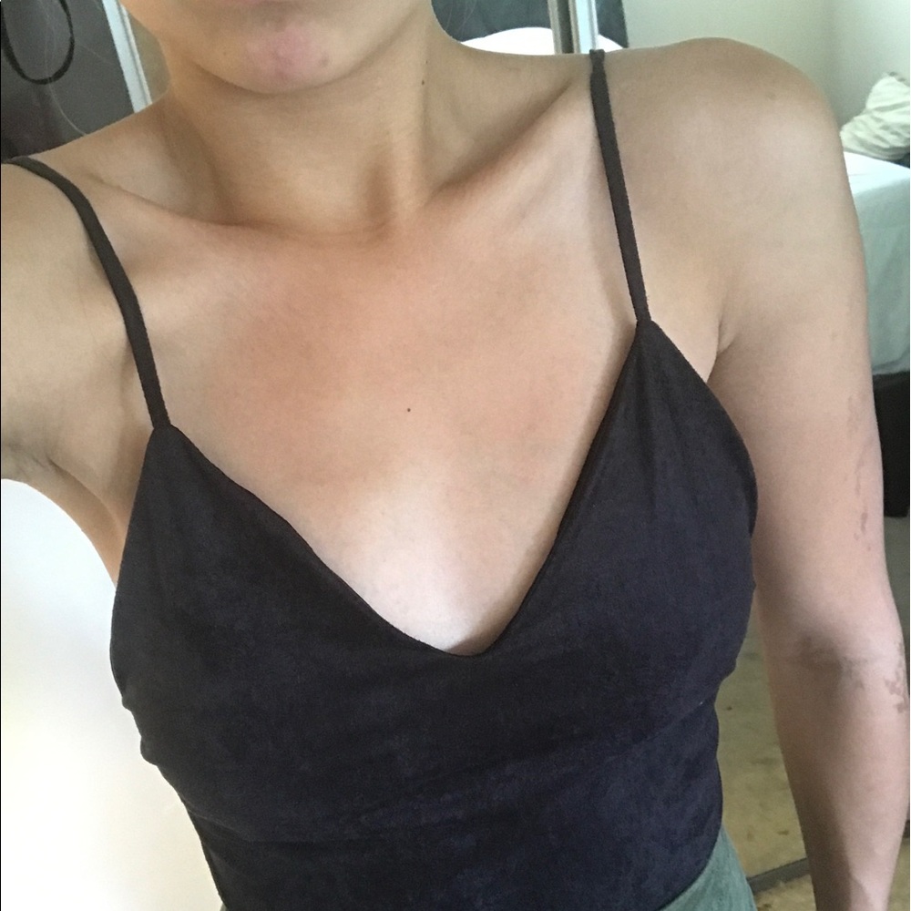 faux suede backless // bodysuit - Picture 4 of 5