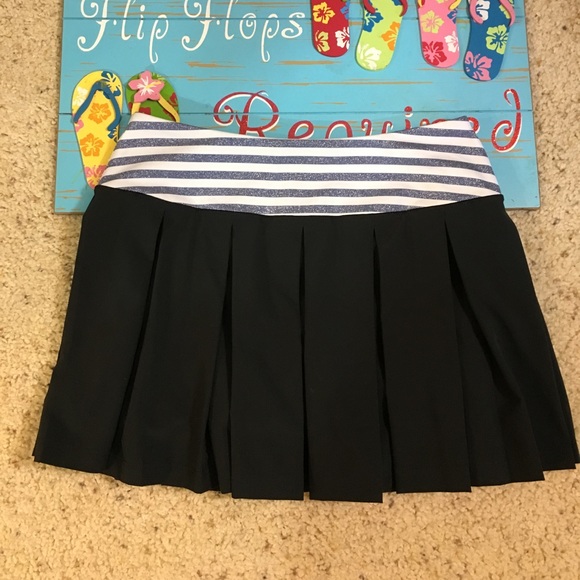 like new VSX workout skirt - Picture 5 of 8