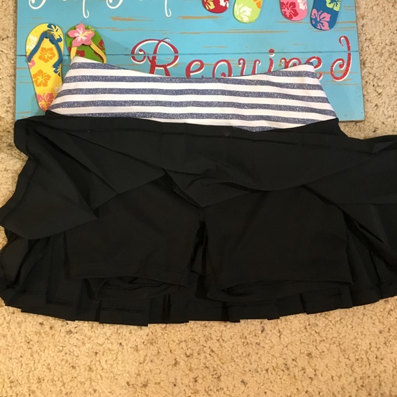 like new VSX workout skirt - Picture 7 of 8