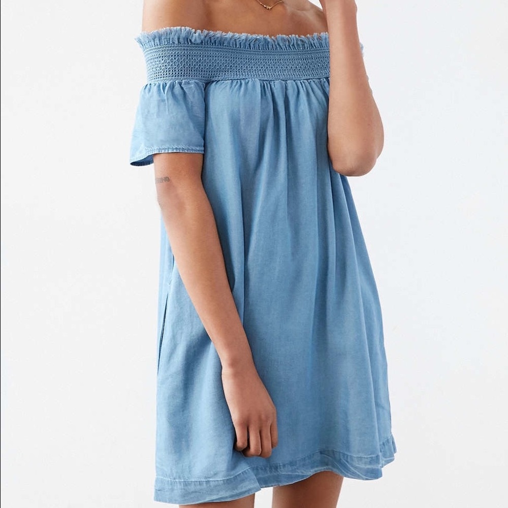 NWOT Alice & UO Hermoine off-the-shoulder dress XS