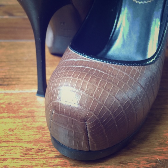 Yves Saint Laurent pumps - Picture 5 of 5