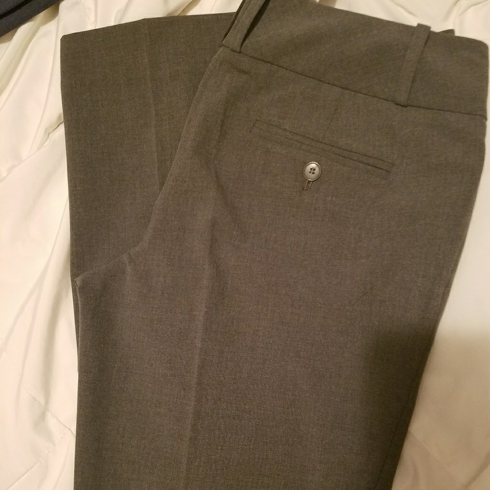 The Limited  Grey Drew fit size 6R NWT