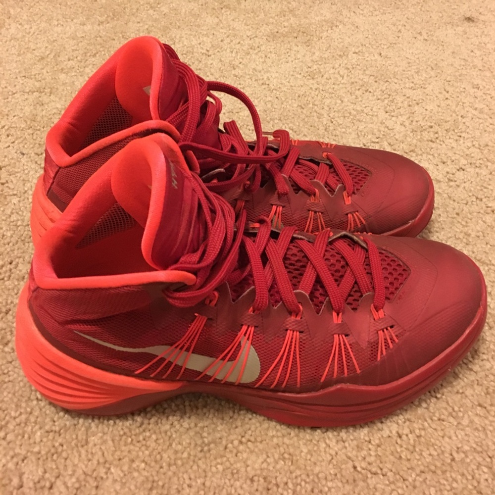Nike Hyperdunk 2013 Basketball Shoe - red