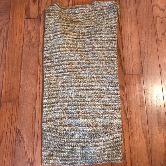 Beautiful Sweater - Picture 2 of 4