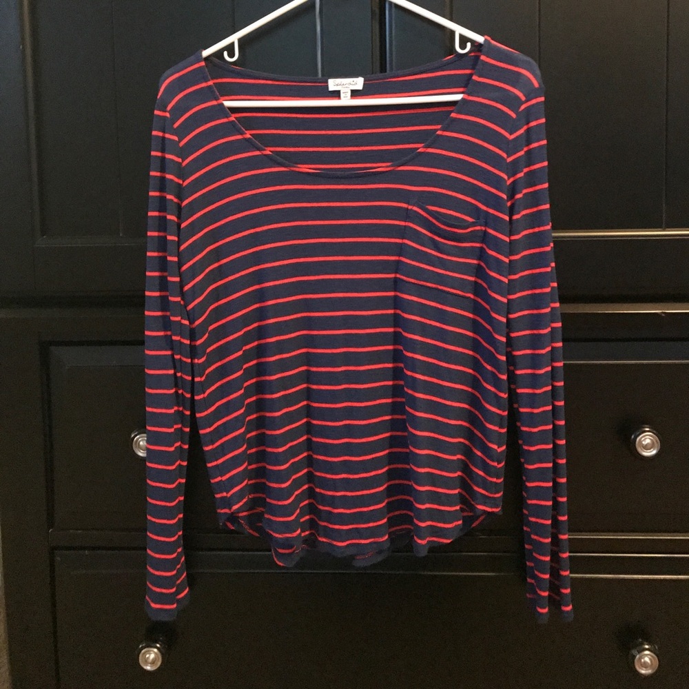 Splendid top. Navy with an orange/red stripe.