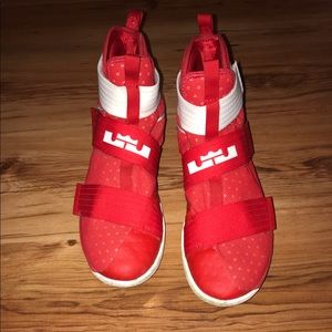 Nike Lebron Soldier 10
