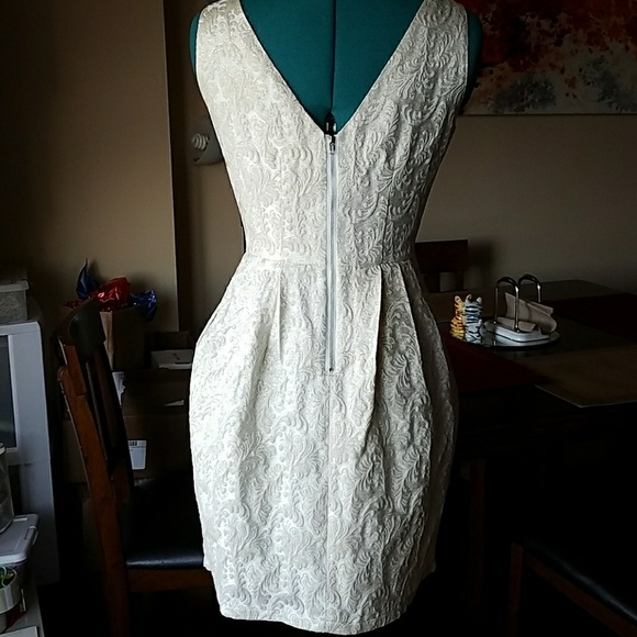 Gold and Cream Elegant Dress - Picture 4 of 5