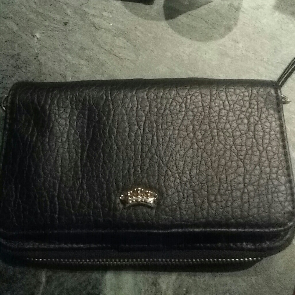 Juicy wallet/clutch