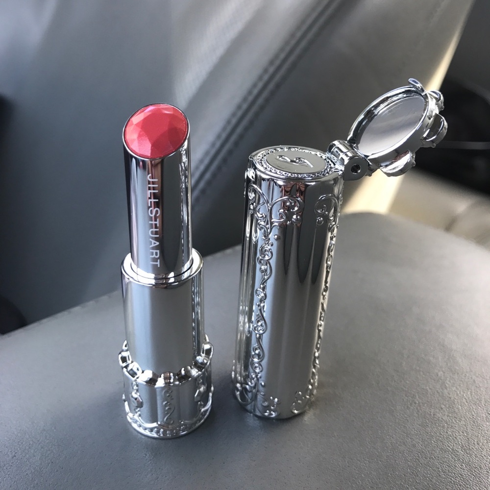 Japanese Jill Stuart (petite cherry) lip blossom