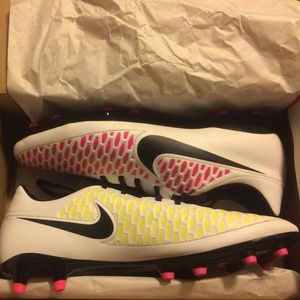 Nike Magista Men's Soccer Cleats