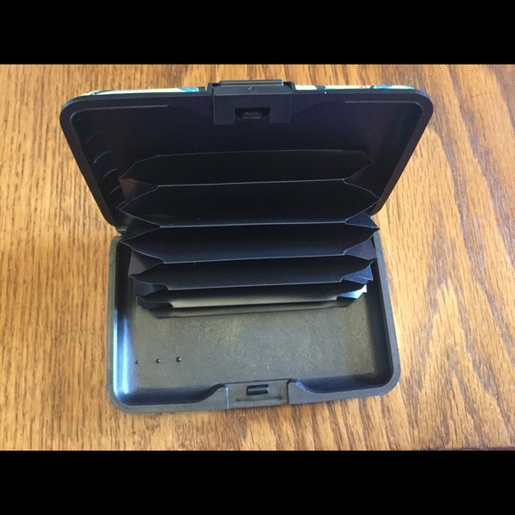 AUCTION PRICE👩🏻‍⚖️ Cute Tree Full of Owls ID Credit Card Holder - Picture 2 of 3