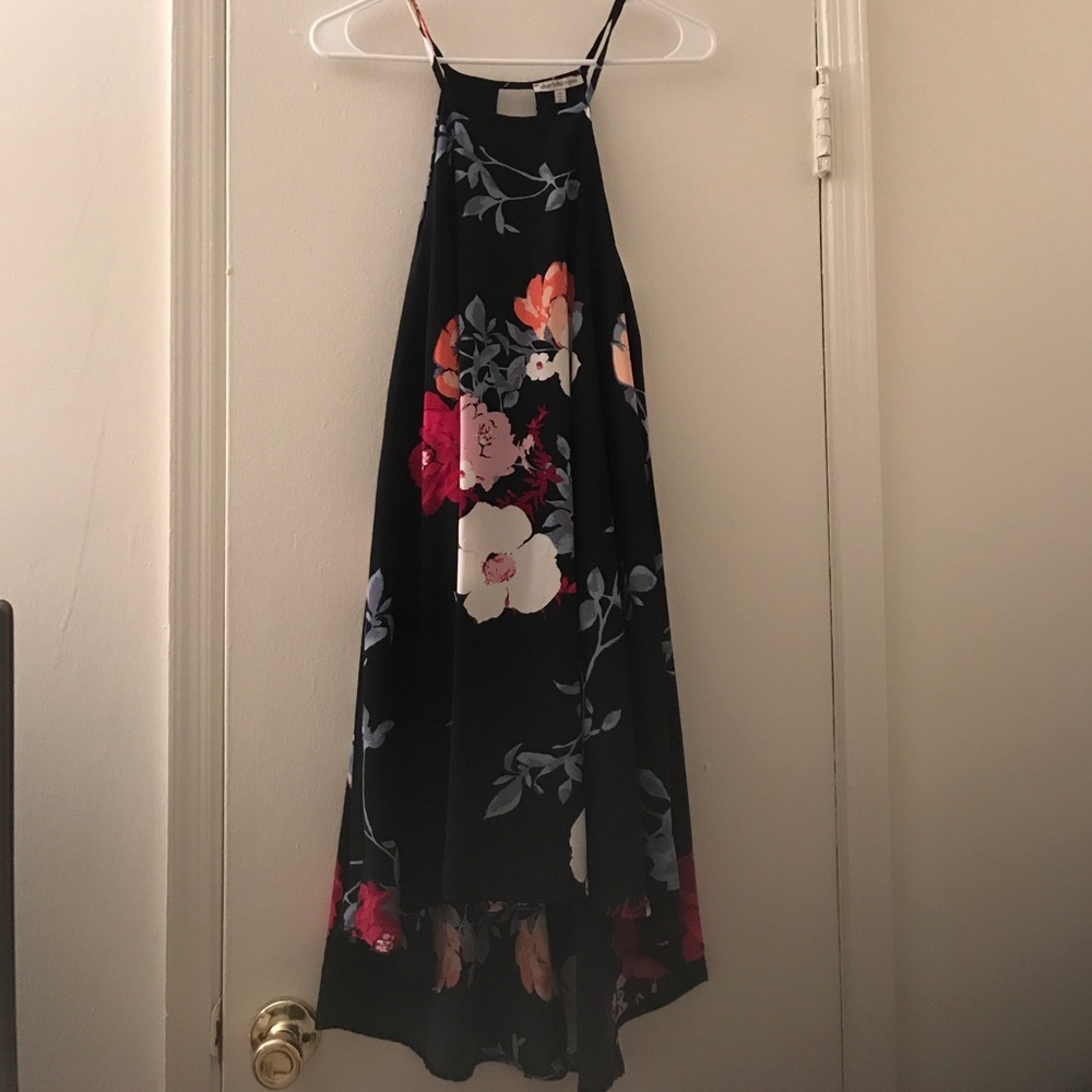 High-low halter dress 🌺