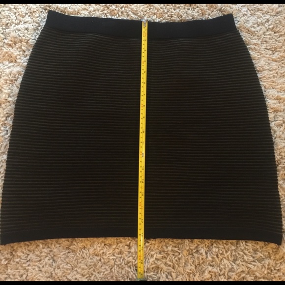 Banana Republic Skirt With Full Zipper Detail - XL - Picture 3 of 5