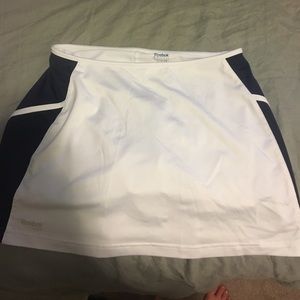White and navy tennis skirt