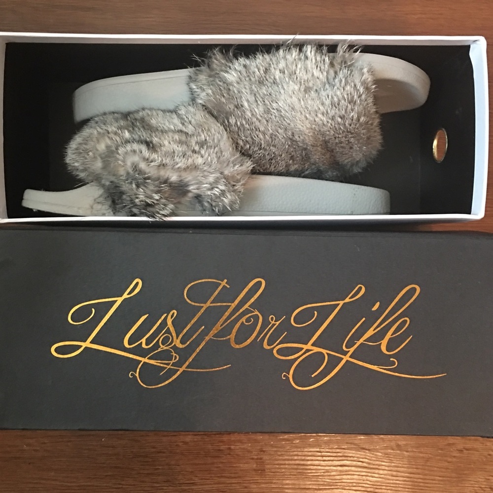 Lust for Life
Cruise REAL Rabbit-Fur Slide Sandal