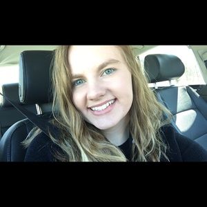 Meet your posher, Kyla