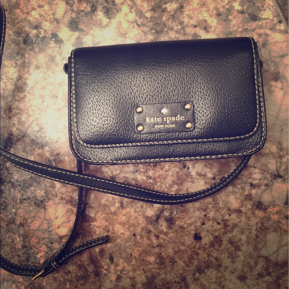 Kate Spade New York Wellesley Small Fynn Crossbody