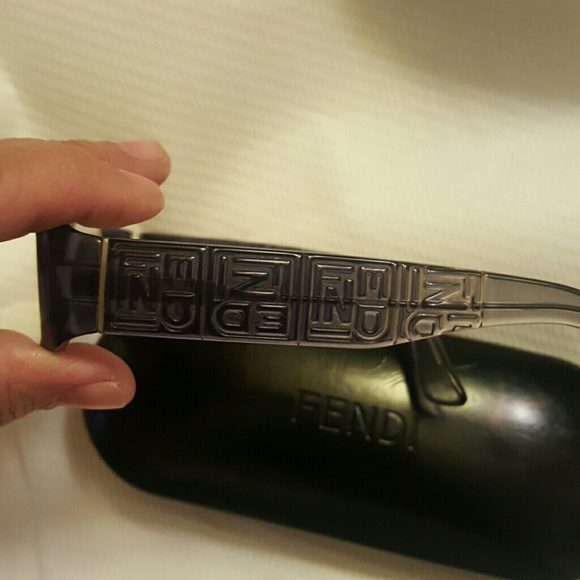 Fendi Authentic   prescription glasses - Picture 6 of 7