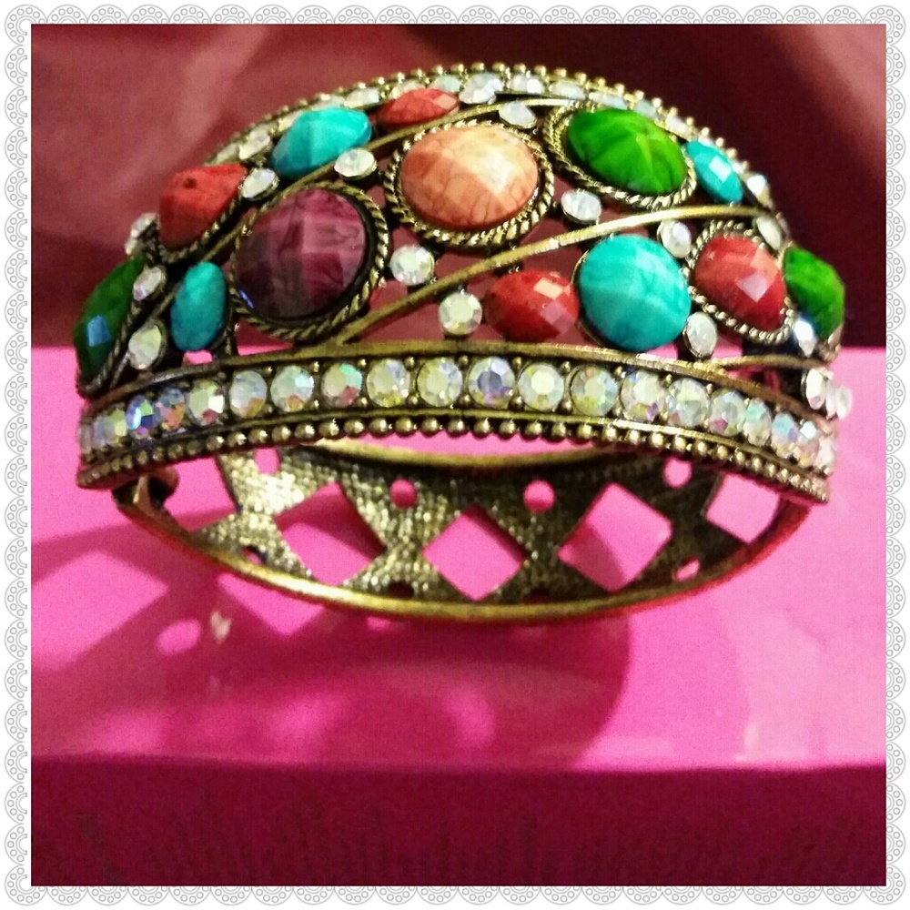 Multi-color Decor Bracelet - Picture 2 of 4