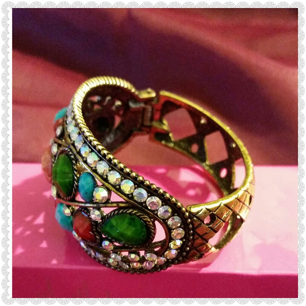 Multi-color Decor Bracelet - Picture 4 of 4