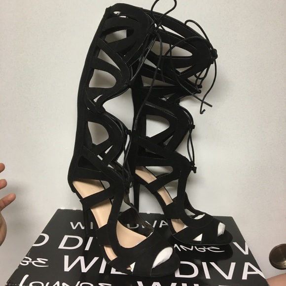 Adele-208 - Picture 1 of 1
