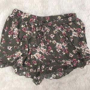 American Eagle Boho Army Green Floral Shorts XS