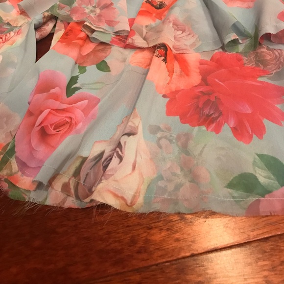👗NWT Asos floral crop top with ruffles - Picture 3 of 7
