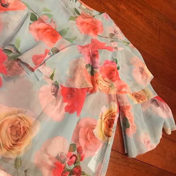 👗NWT Asos floral crop top with ruffles - Picture 4 of 7