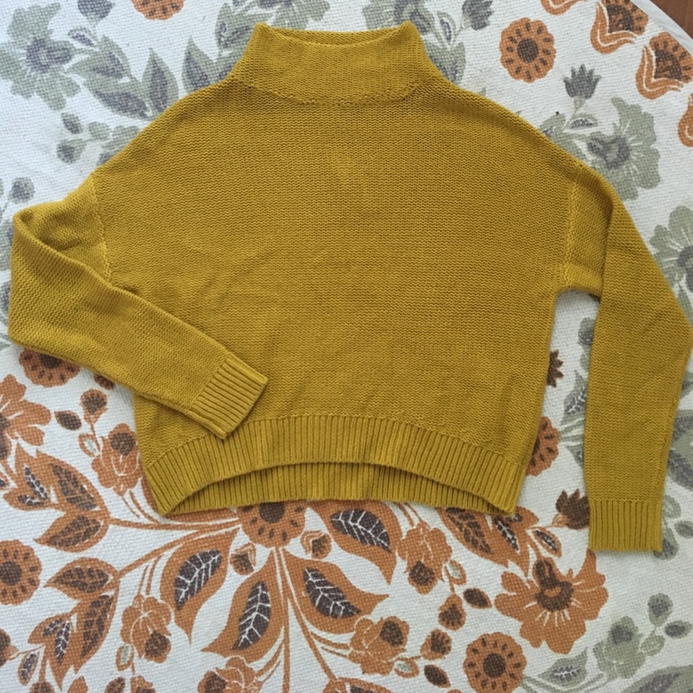 ✨3 for $30 ✨ ON Turtle Neck Crop